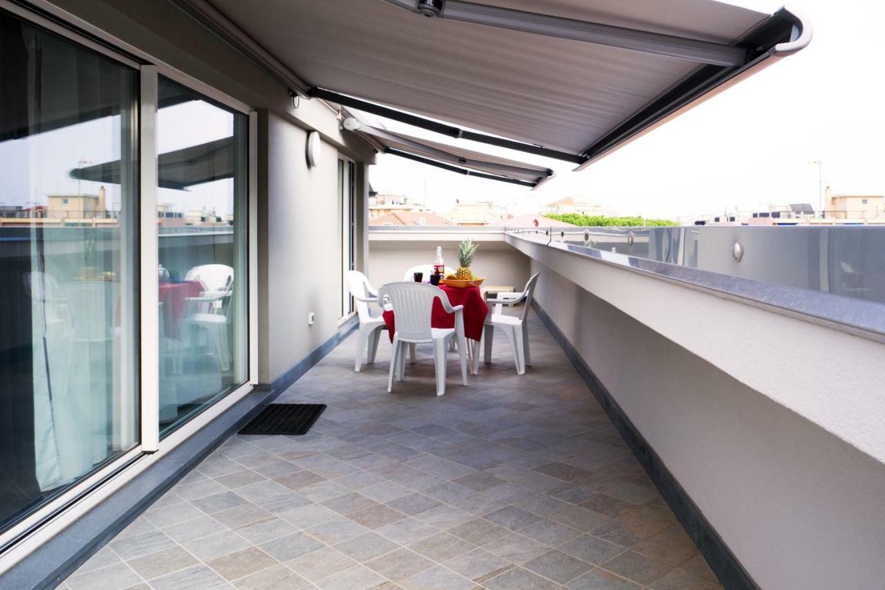 Apartamento Attico Mutti Loano Exterior foto